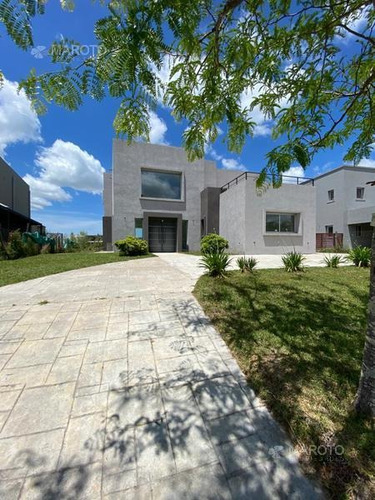 Imagen 24 de 30 de Casa En Venta En Barrio El Canton - Maroto Propiedades
