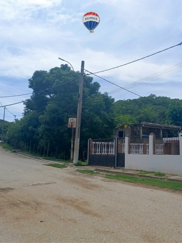 Re/max 2mil Vende, Terreno, Sector Guatamare, Arismendi, Isla De Margarita.