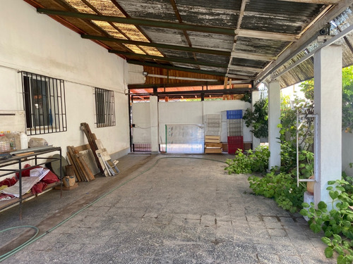 Casa Con Gran Terreno De Dos Dormitorios Y Dos Baños