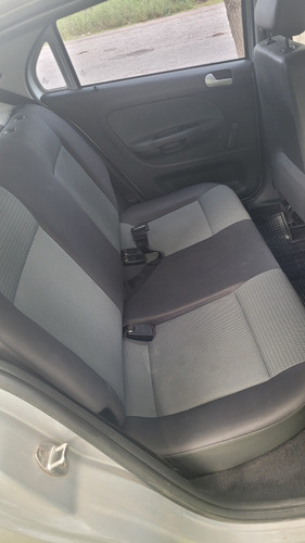 Volkswagen Gol 1.6 Pack I 101cv