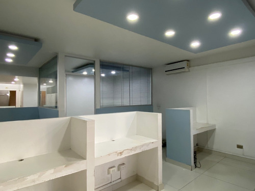Imagen 8 de 14 de Oficina En Arriendo Santa Magdalena / Providencia