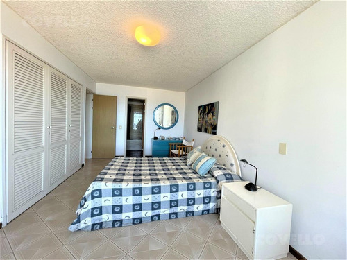 Imagen 10 de 30 de Excelente Unidad De 4 Dormitorios En Suite, Primera Fila Al Mar En Playa Brava - Punta Del Este