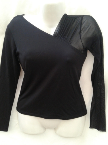 Linda Remera Alicrada Con Hombro Con Transparencia Talle M