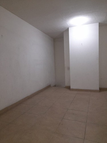 Se Vende Local Comercial 1° Piso En El Centro, Medellín 