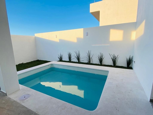 Imagen 10 de 27 de Casa En Venta Con Alberca Propia En Zibatá, Querétaro