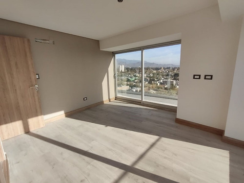 Venta Exclusivo Depto En Torre Leloir Mendoza