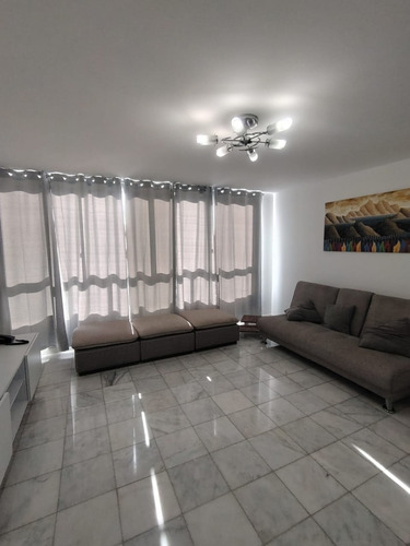 Alquiler De Apartamento En Urbanizacion Escampadero