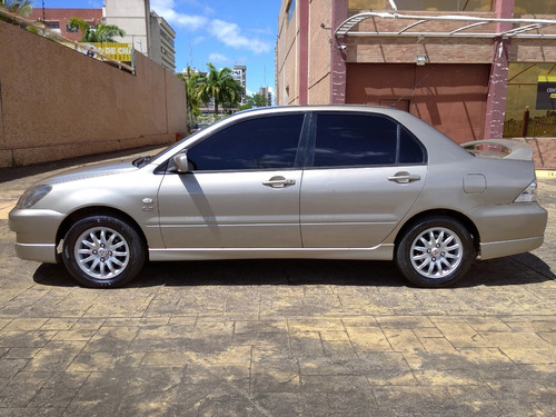 Imagen 3 de 15 de Mitsubishi Lancer Touring - Sincronica
