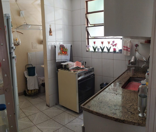 Imagem 4 de 9 de Apartamento De 2 Quartos No Camargos - 2531