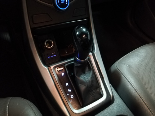 Imagen 4 de 15 de Hyundai Elantra 2016 1.8 Limited Tech At
