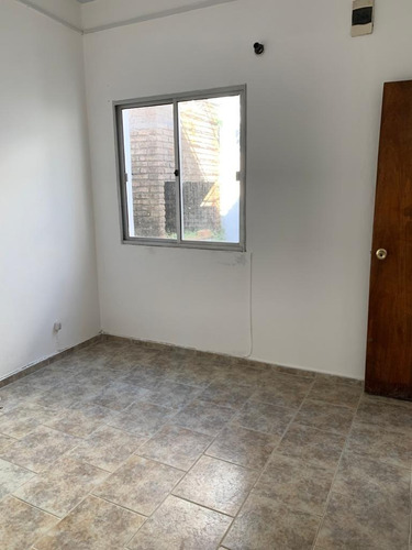 Imagen 4 de 12 de Cómoda Casa Prox. Centro Comercial De Peñarol