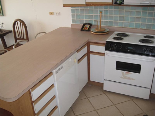 Imagen 3 de 14 de En Venta Apartamento En Playa Parguito. Cimarrón.