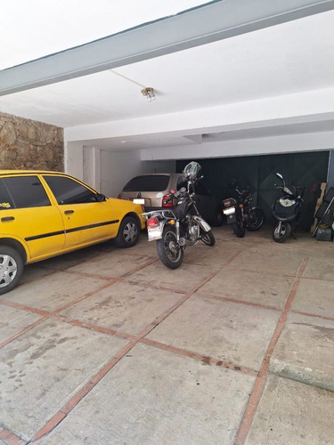Casa En Venta 375m2 Con Anexo El Peñón Calle La Ceiba Baruta Caracas