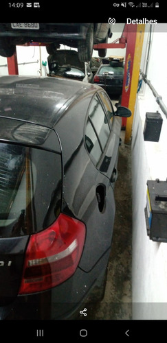 Imagem 8 de 9 de Bmw Serie 1 2010 2.0 Aut. 5p