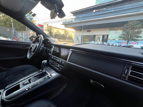 Porsche Macan 2.0 2021