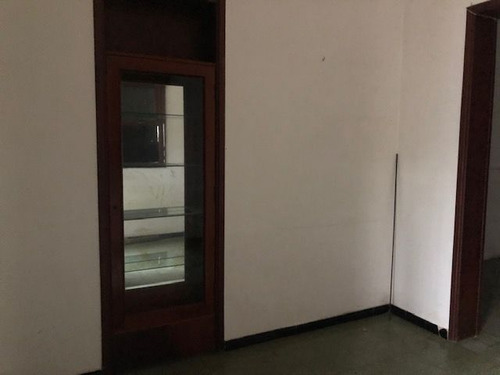 Casa En Venta De 5 Dormitorios C/ Cochera En Durazno