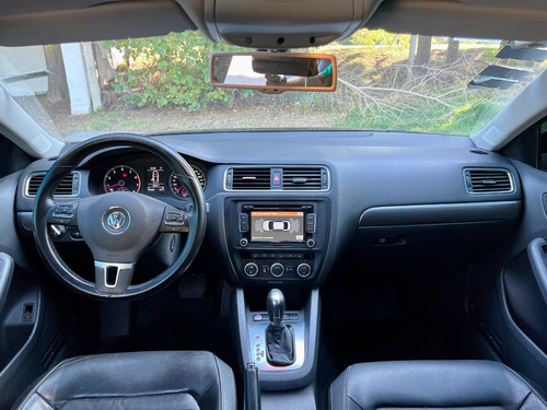 Imagen 11 de 15 de Volkswagen Vento 2.0 Sportline Tsi 200cv