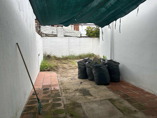 Casa De 3 Dor, 1 Baño, Garaje, Patio - Quintas De Arguello