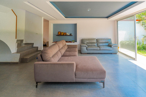 Casa En Venta En La Cañada Con Jardín Privado En Lomas De Atzingo Cuernavaca Morelos