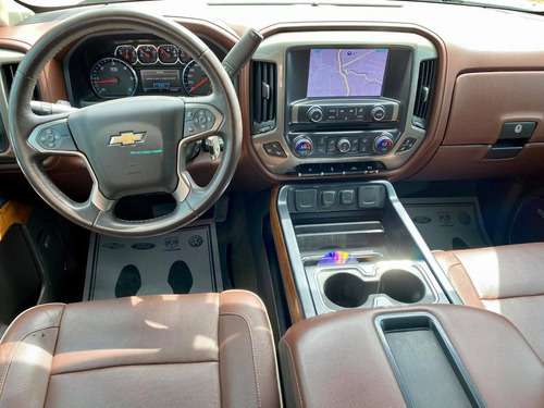 Imagen 13 de 14 de Chevrolet Cheyenne 2015