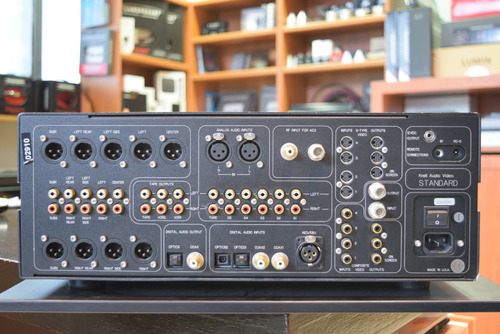 Imagen 6 de 8 de Preamplificador Clase A + Dac 20 Bits Marca Krell Modelo Avs