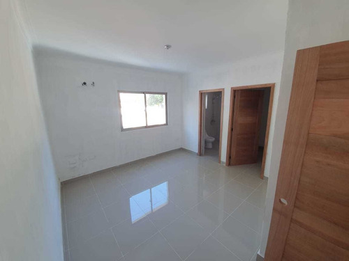 Imagen 6 de 8 de Listos 3h-2.5b-2p C/s. Costa Verde Dn, Santo Domingo, R. D.