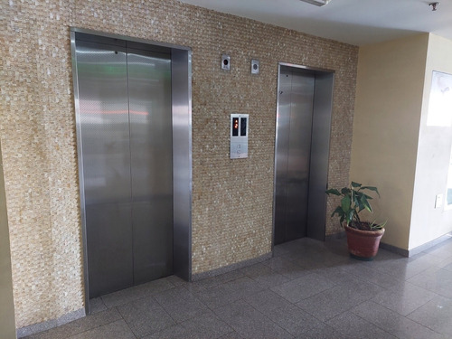 Imagen 4 de 9 de Se Alquila Oficina De 76 M2 En Alta Vista - Torre Atlantis