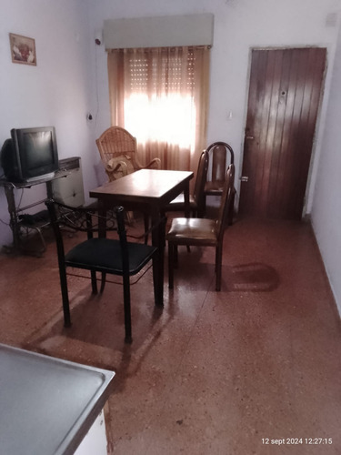 Casa Con Local En Venta A 2 Cuadras De Av. Gaspar Campos...