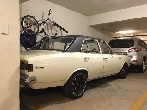 Chevrolet Opala 70 Placa Preta. 4cc