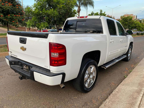 Imagen 5 de 14 de Chevrolet Cheyenne 2010 5.3 2500 Crew Cab B 4x4 Mt