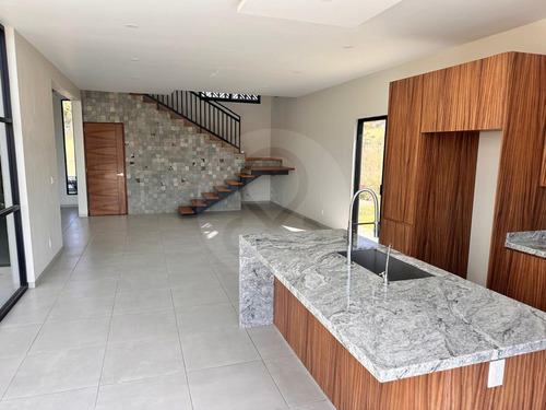 Casa En Venta En Ciudad Zapotlanejo