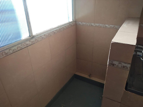 Muy Buen Departamento De Dos Ambientes, Al Frente Con Balcon