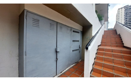 Apartamento En Venta El Cigarral De Oportunidad
