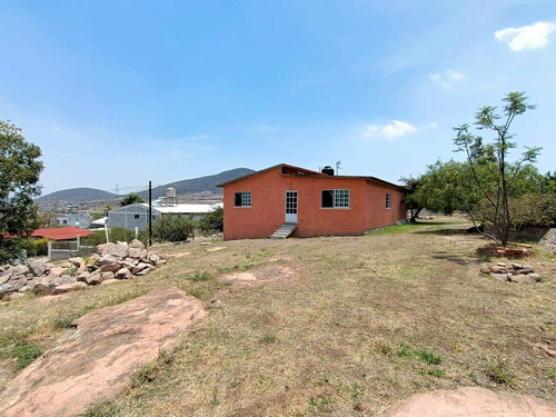 Casa De Campo En Venta En Huimilpan A 30 Min. De El Pueblito Y 35 Min. De Centro Sur, Querétaro
