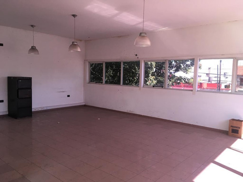 Venta Fabrica Lactosur 44 E/ 137 Y 138