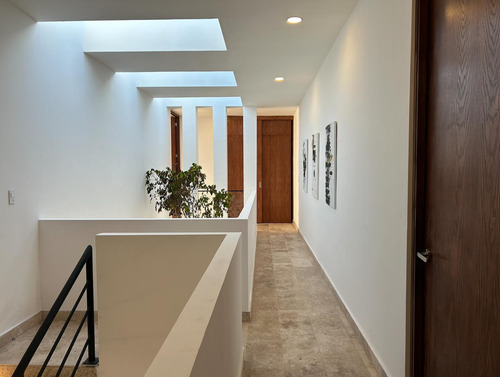 Casa En Venta Merida, Temozon Norte En Privada, Entrega Inmediata.