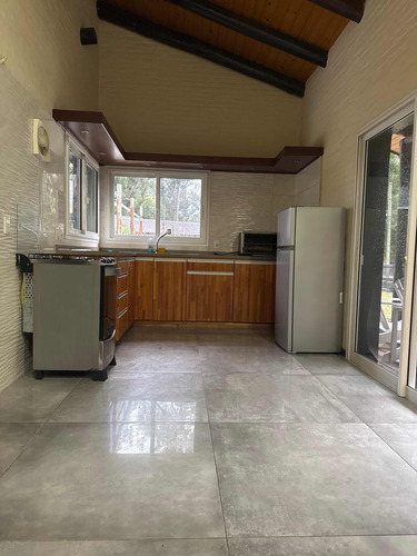 Se Vende Hermosa Casa A Una Cuadra De La Playa El Ensueño