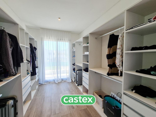 Imagen 19 de 30 de Casa De 4 Dormitorios Fondo A Espacio Verde En Venta En Terralagos, Canning