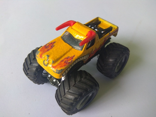 Hot Wheels Monster Jam Diablo Amarilla Cuernos 