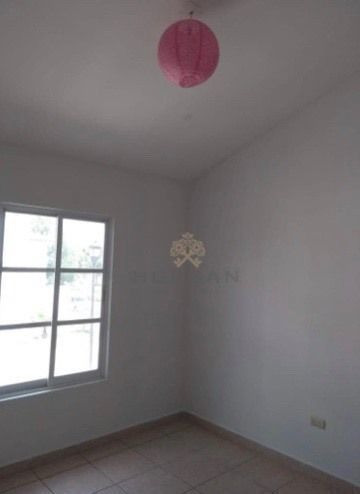 Hurban Vende Casa En Villa Capri, Rancho Santa Mónica.