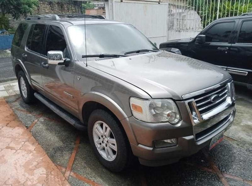 Imagen 2 de 10 de Ford Explorer