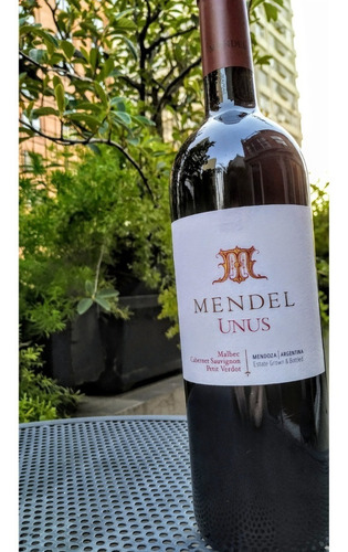 Imagen 4 de 10 de Vino Mendel Unus Blend Caja X 6 750ml. Cosecha 2019 Premiado