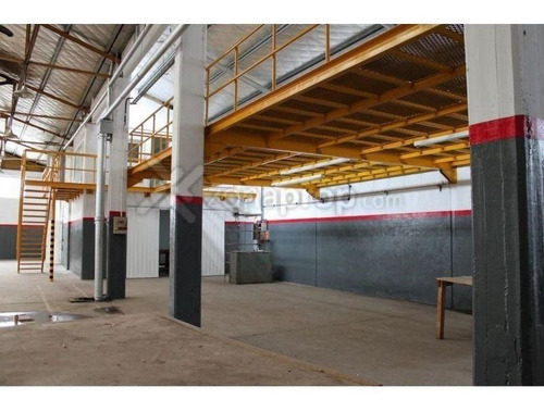 Imagen 3 de 4 de Excelente Galpón En Venta De 1900m2 En Hurlingham