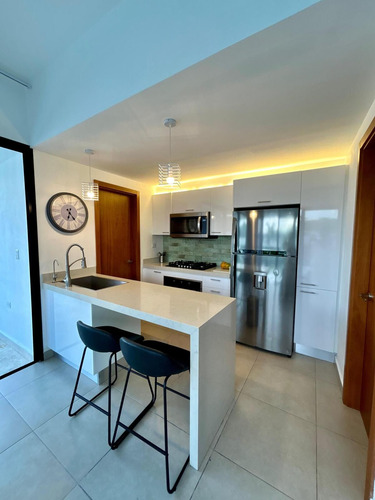 Villa Independiente En Punta Cana - De Esquina Con Patio
