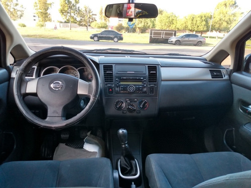 Nissan Tiida 1.8 Visia 2010