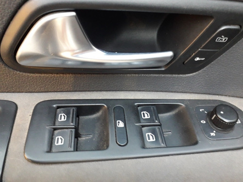 Imagen 13 de 15 de Volkswagen Amarok 2.0 Cd Tdi 4x4 Highline Pack 1hp 2011