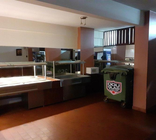 Imagen 9 de 20 de Local Comercial De 220m2 En Pleno Centro De Pinamar