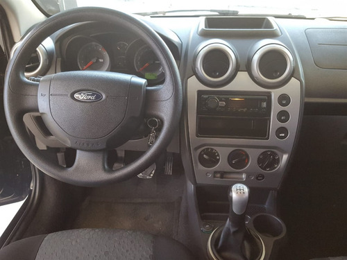 Ford Fiesta 1.6 Rocam Se Plus Hatch 8v Flex 4p Manual