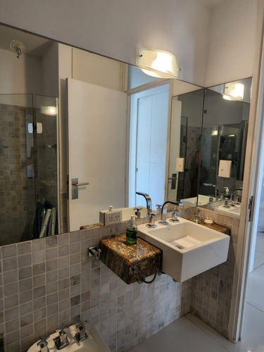 Imagen 17 de 28 de Excelente Departamento . Dos Ambientes, En Peninsula. Punta Del Este. Esquina Gorlero Y 21. La Pagina No Me Permite Poner La Direccion Exacta En Ubicacion.