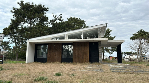 Hermosa Casa Costa Del Este